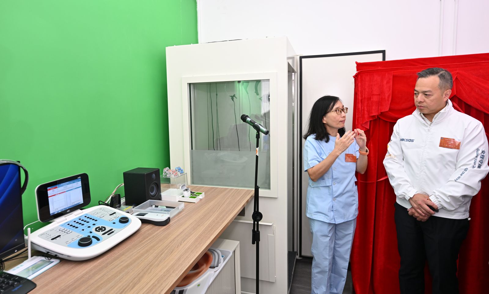 “龙耳”HKSOS 龙耳专家听力检验服务启动礼